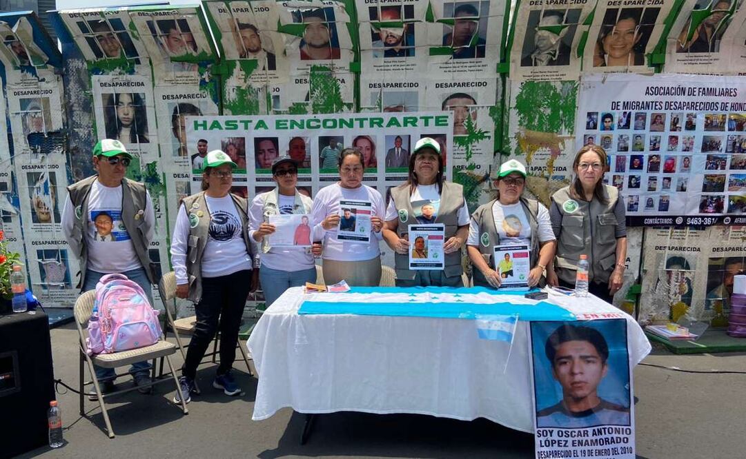 Padres y madres buscadoras de El Salvador, Honduras y Guatemala realizaron la tercera Brigada de Búsqueda en México esta tarde. Foto: Sharon Mercado/EL UNIVERSAL