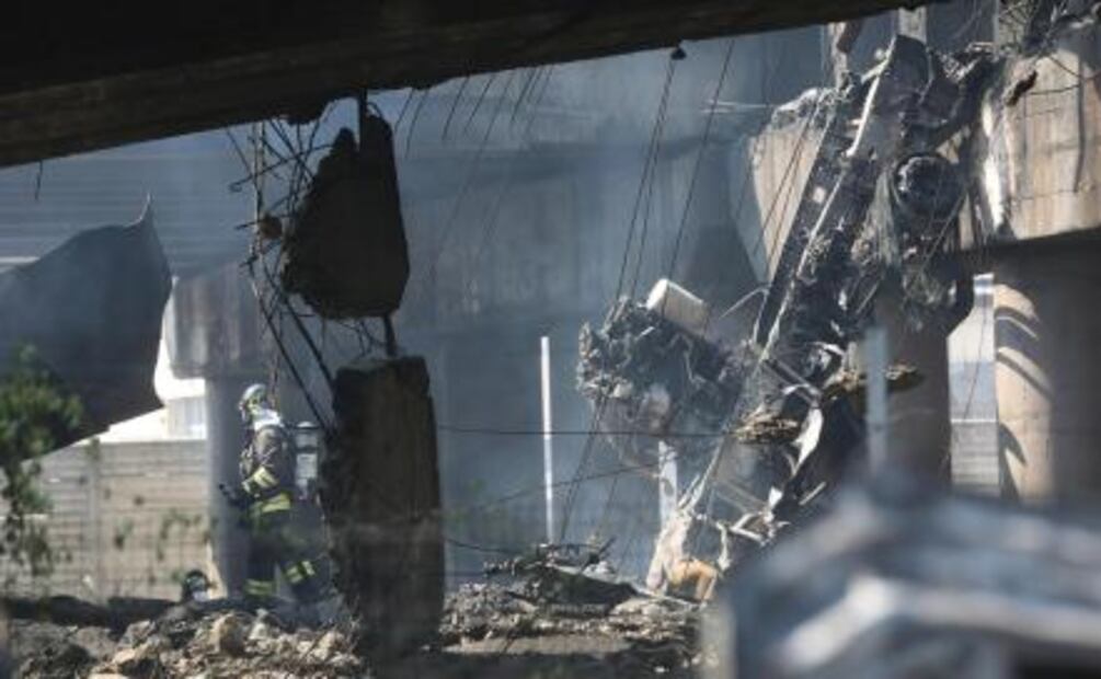 Captan explosión de camión cisterna en autopista de Bolonia, Italia