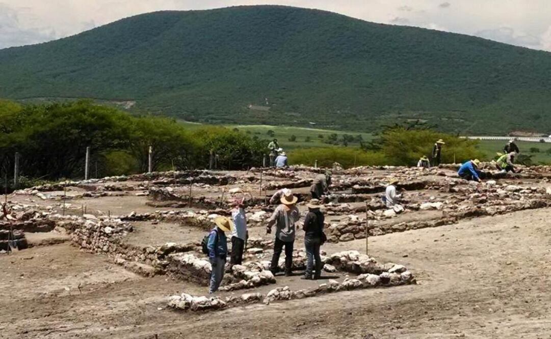 Uno de los hallazgos realizados durante la construcción vial a la altura del municipio morelense de Tlaltizapán. (FOTO: Twitter @salvador_valora)