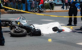 Muere motociclista tras choque con unidad del Metrobús en Xochimilco; hasta el momento se desconoce la identidad de la víctima