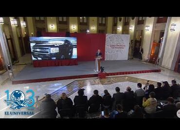 Anuncia AMLO "tianguis" para vender vehículos oficiales en Santa Lucía