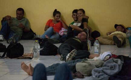 Rescatan a 47 migrantes hacinados en una casa en Texas