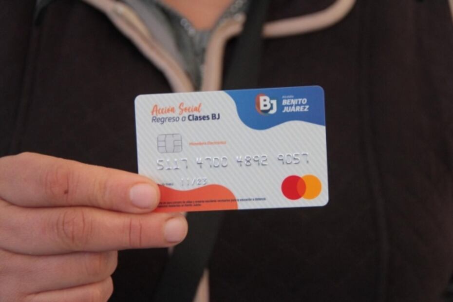 Hace alcalde de Benito Juárez la última entrega de apoyos sociales de 2020