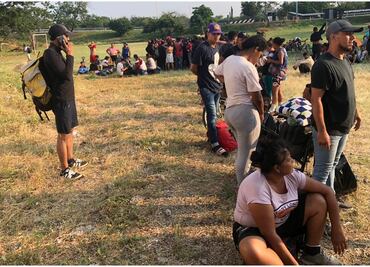 Se dispersa caravana “Divino Niño” en su paso por Oaxaca; 15 migrantes siguen desaparecidos