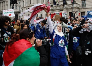 FOTOS: Manifestantes piden en Londres retirada del ejército israelí de Gaza y liberación de palestinos detenidos