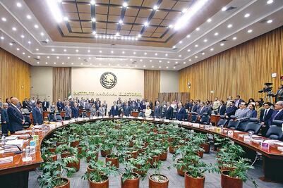 Pelean por recursos para elección de la Constituyente