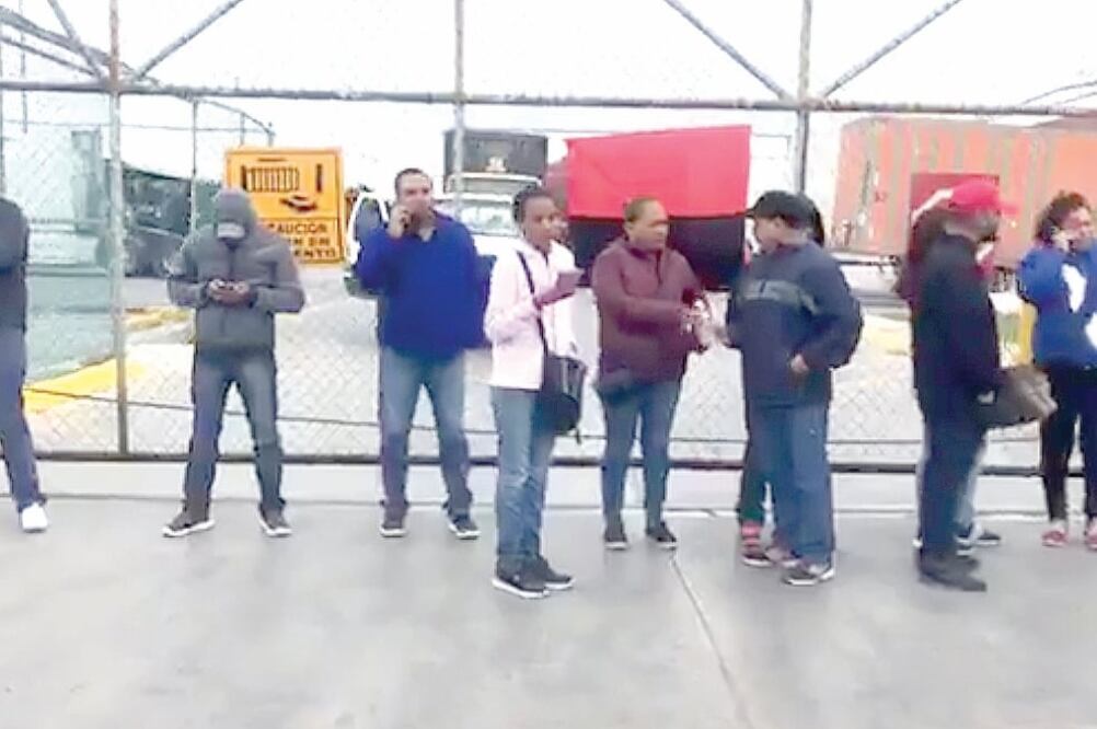 Detonante. Trabajadores decidieron parar actividades porque no se les otorgó 20% de aumento salarial y un bono de $32 mil. Foto: ARCHIVO EL UNIVERSAL