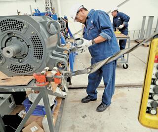 4T genera dudas con estrategia de subcontratación