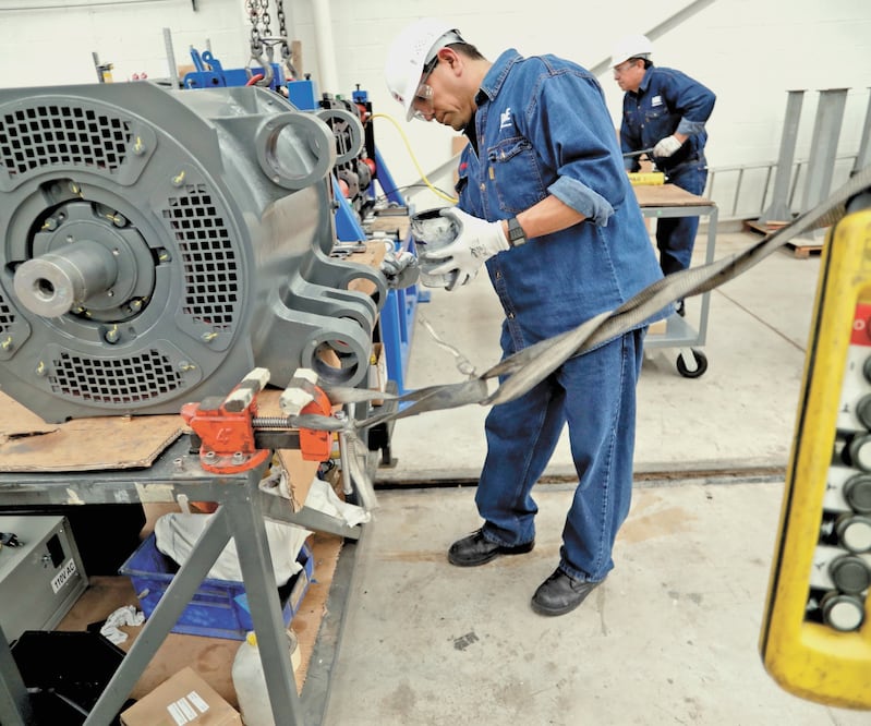 De acuerdo con expertos, en el tema de la subcontratación lo que se requiere es la aplicación de la ley, pues la práctica está bien regulada. ARCHIVO EL UNIVERSAL