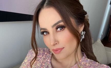 Cynthia Rodríguez luce impactante con blazer animal print