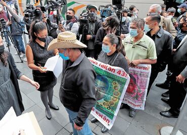 AMLO dará informe sobre avances en caso Iguala