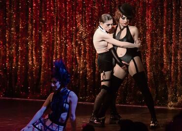 Espectador hace tocamientos abusivos a actriz del musical "Cabaret"