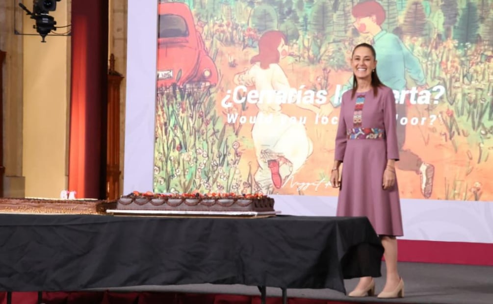 La presidenta Claudia Sheinbaum Pardo celebró su cumpleaños número 64 durante su conferencia de prensa desde Palacio Nacional (24 de junio del 2026). Foto: Karla Guerrero / EL UNIVERSAL