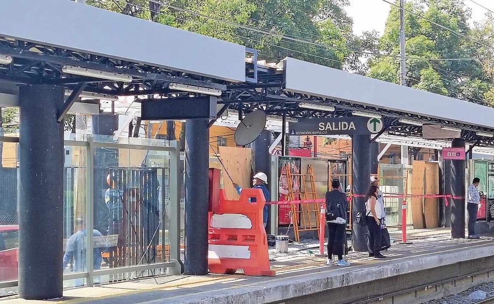 En la estación Huipulco el andén se redujo debido a las
obras de remodelación que se realizan. Foto: ARANTXA MEAVE/EL UNIVERSAL