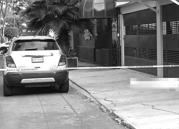 Mujer es asesinada a balazos por su pareja en Tlalpan