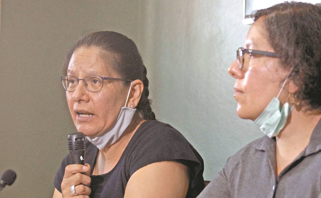 Sara y Elizabeth, hermanas de la activista Claudia Uruchurtu, declararon en conferencia que no descansarán hasta encontrar a su familiar, desaparecida hace 42 días. Foto: Edwin Hernández/ El Universal.
