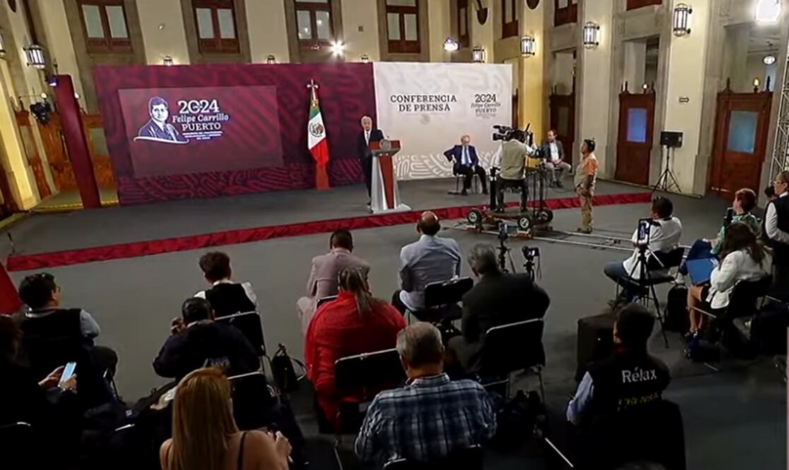 El presidente López Obrador manifestó que “no hay precisión” en la instrucción del Tribunal Electoral pues señaló que la mañaneras se transmiten en vivo. Foto: especial