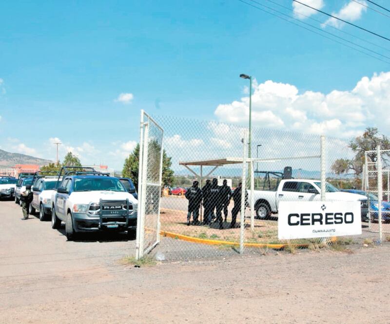 Durante la audiencia de María Eva Ortiz, madre de "El Marro", se instaló un fuerte operativo con elementos de seguridad. Foto: CHARBELL LUCIO. EL UNIVERSAL