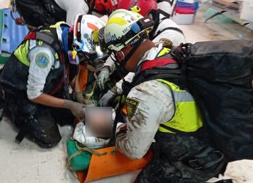 Trasladan vía aérea a paciente de hospital del IMSS de Tula afectado por inundación