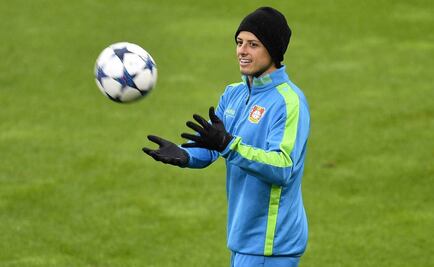 'Chicharito' busca reconciliarse con el gol en Champions League