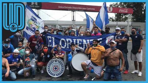 La Sangre Azul escolta hasta el Estadio Azteca a La Máquina