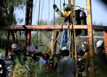 Continúa extracción de agua en pozos de carbón para rescatar a los 10 mineros atrapados en Coahuila