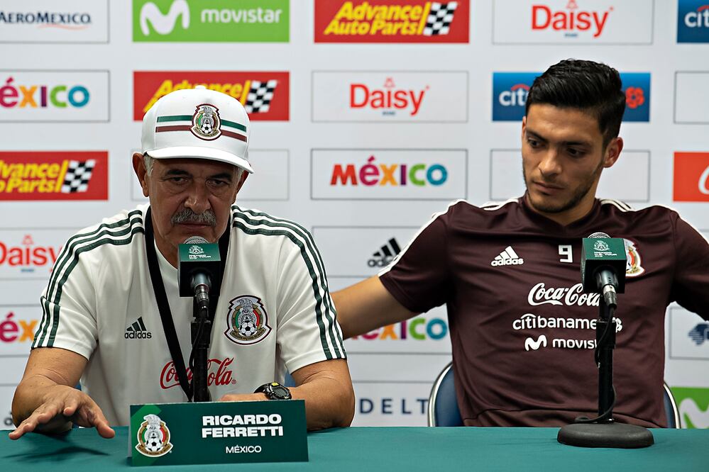 Paco Memo ha externado su deseo de que el brasileño se quede al mando (Ronaldo Sohemot.AFP)