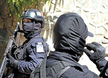 Mexico takes legal action against 19 former officials who worked at the Federal Police