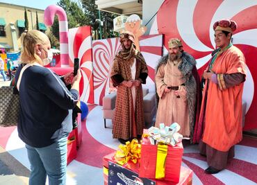 Llegan los Reyes Magos a la alcaldía Miguel Hidalgo; invitan a niños a tomarse una foto con ellos