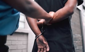 Detienen a menor de 16 años por presunto feminicidio de adolescente en Sonora; madre exige que sea juzgado como adulto