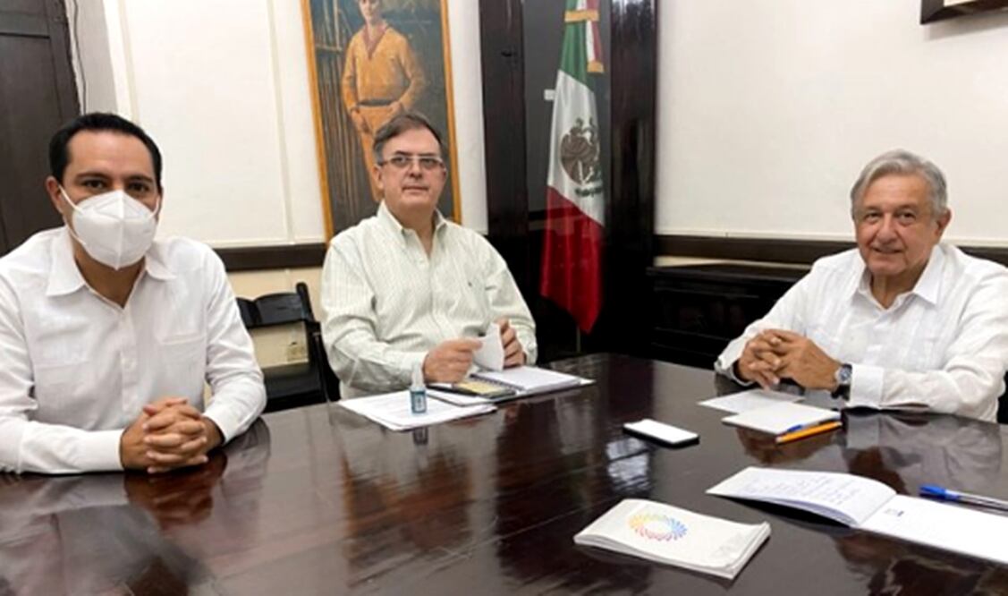 En la llamada estuvo el canciller Marcelo Ebrard y el gobernador de Yucatán, Mauricio Vila. Foto: Twitter @lopezobrador_