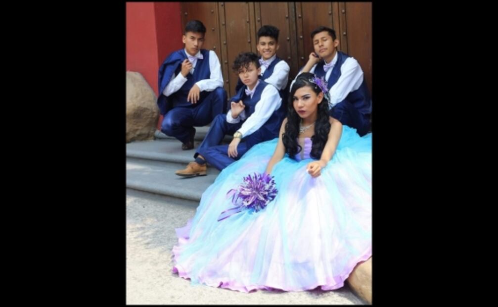 “Me puse un vestido turquesa y llegaron 600 personas a mi fiesta de 15 años” 