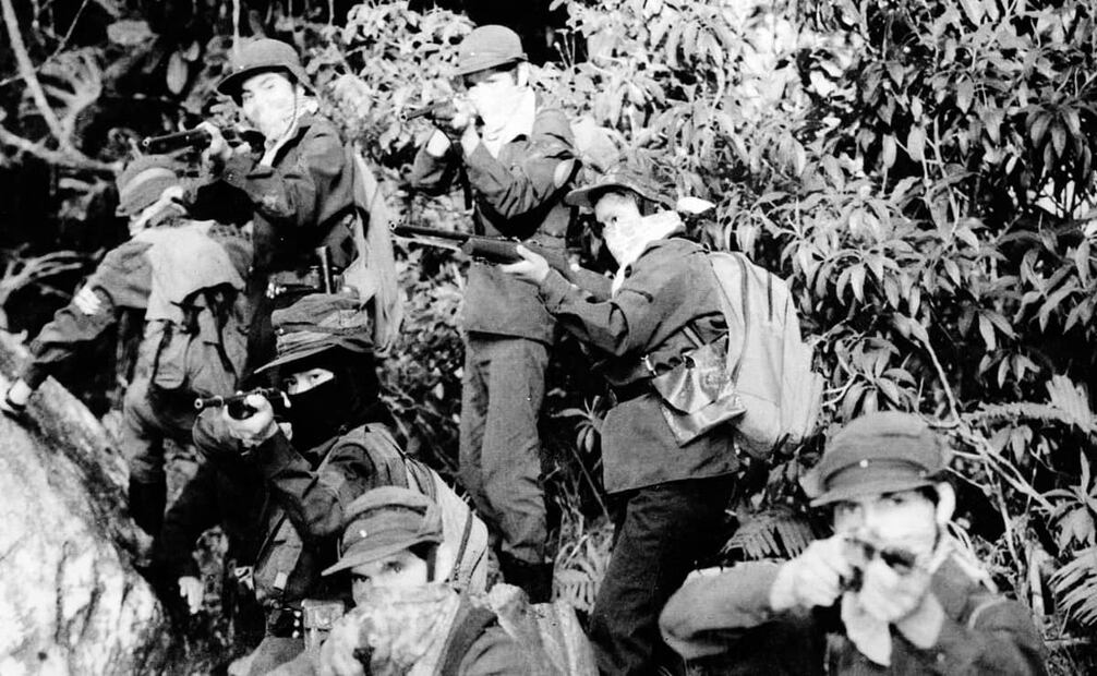 EL UNIVERSAL informó que una comitiva de derechos humanos, proveniente de Estados Unidos, llegaría para enterarse “de primera mano” sobre los conflictos en Chiapas. El senador estadounidense, Tom Hayden, aseguró que “los indígenas [chiapanecos] verán con el TLCAN la destrucción de su selva y un aumento en la represión [gubernamental]”. Foto: ESPECIAL.