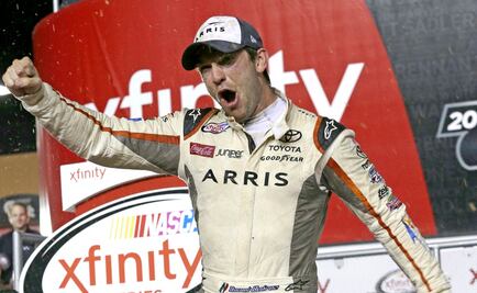 Celebra Peña Nieto triunfo de Daniel Suárez en Nascar