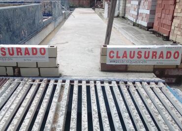Clausuran empresa por descargar aguas residuales en Río Atoyac
