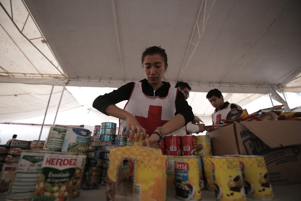 Las diferentes localidades de la Cruz Roja están funcionando como centros de acopio. (Foto: ALEJANDRA LEYVA/El Universal)