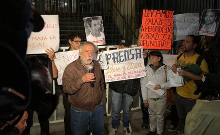 Periodistas protestan en Segob por asesinato de corresponsal de La Jornada