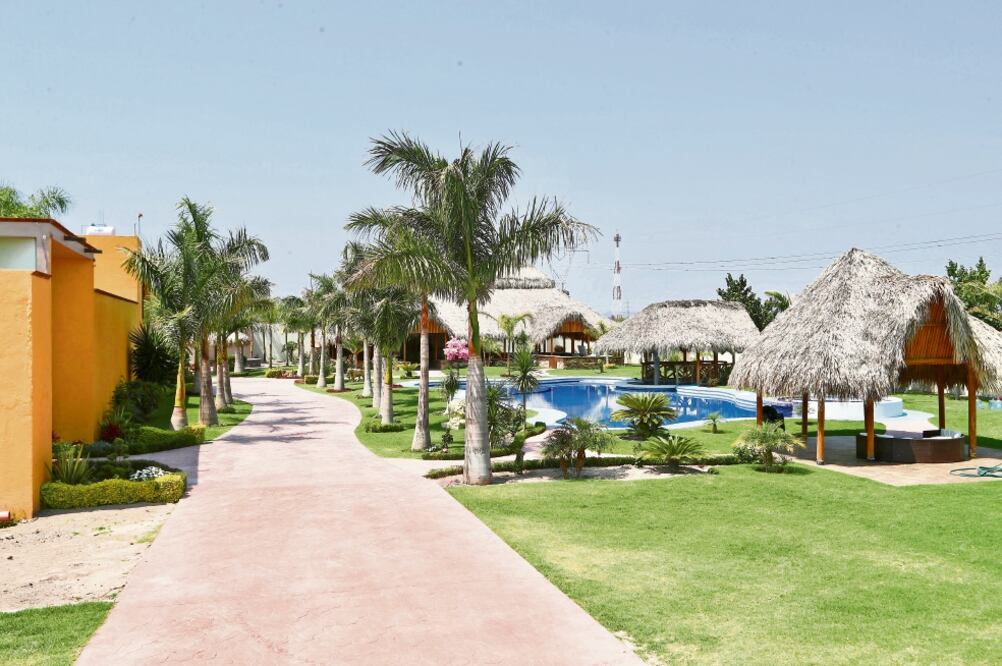 La mansión confiscada a El Marro mide 8 mil metros cuadrados y cuenta con alberca, tres palapas, snack-bar, asador y lujosas habitaciones. Foto: ARCHIVO EL UNIVERSAL