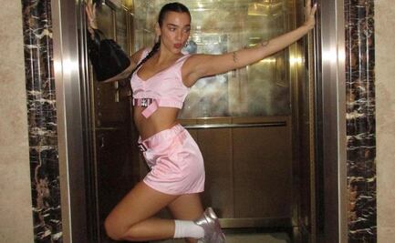 Dua Lipa hipnotiza a sus fans con sensual body que estiliza sus piernas