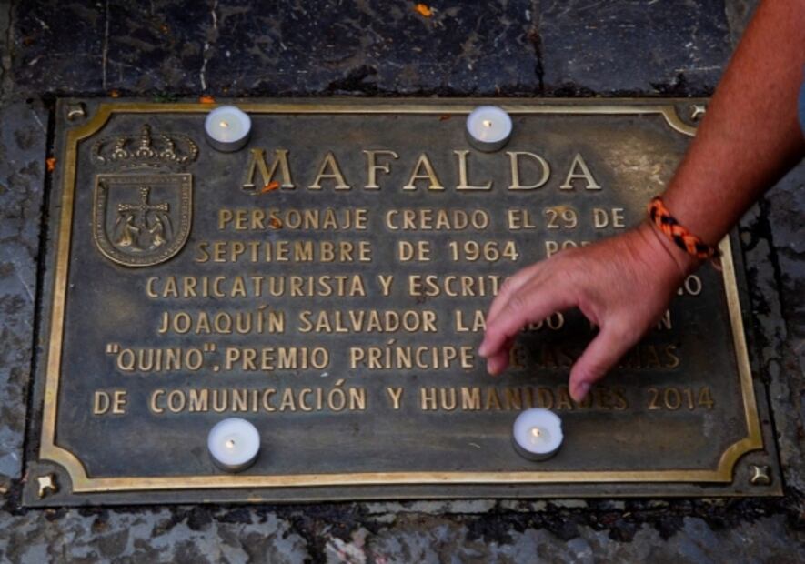 "Desaparece con Quino una forma de mirar al mundo irónica, tierna, original y verdadera"