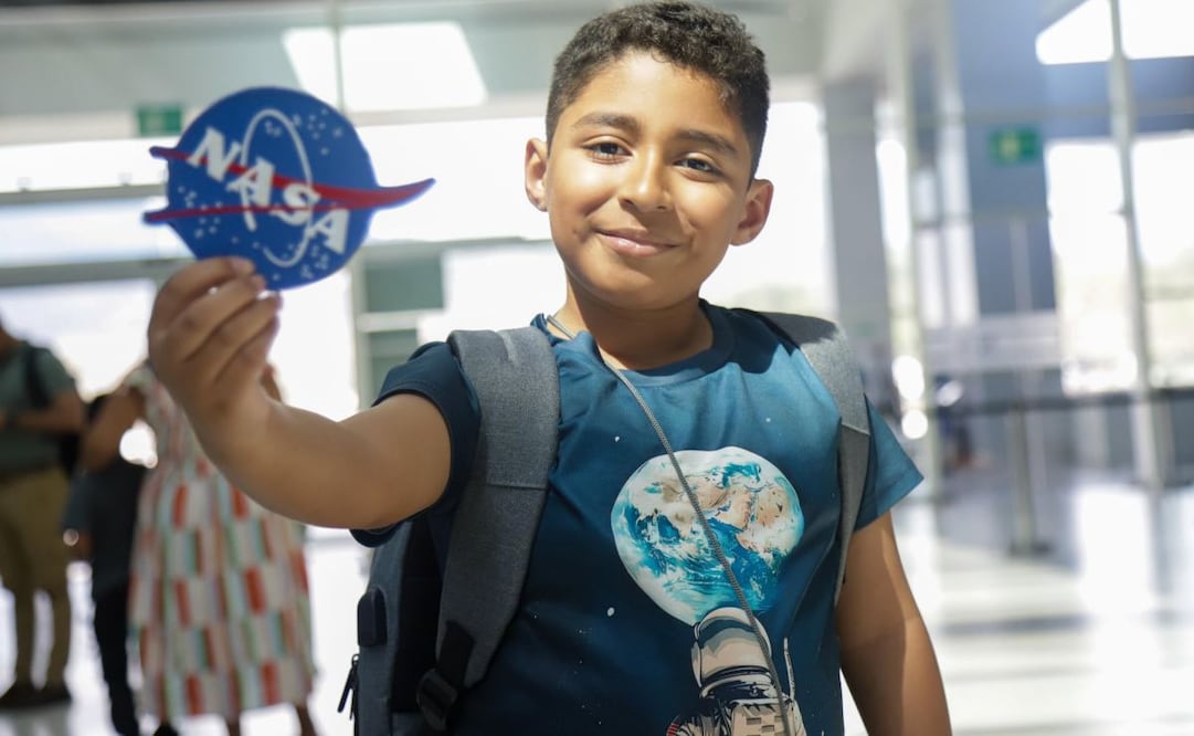André Enoc Mejía Romero partió hacia el Kennedy Space Center de la NASA, en Cabo Cañaveral, Florida, donde representará por primera vez a Honduras en un campamento internacional de formación espacial. Foto: X @hnpresidencia
