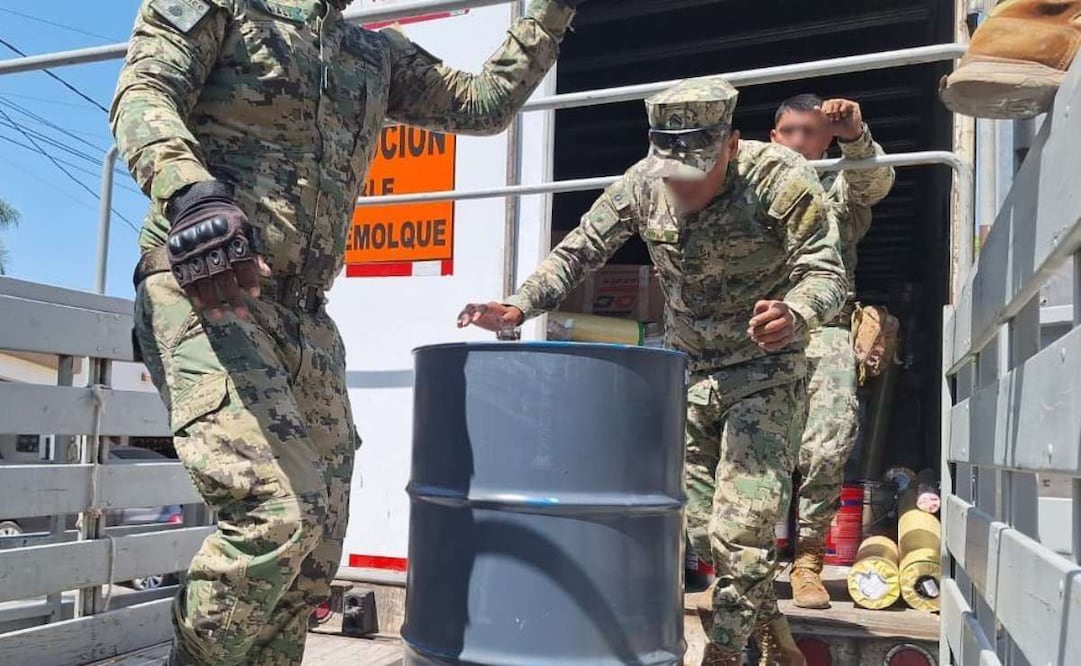 Secretaría de Marina asegura 314 litros de precursores químicos en el Recinto Portuario de Topolobampo, Sinaloa. Foto: Semar