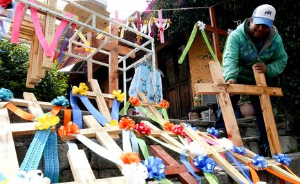 Cruces para el 3 de mayo, tradición que se niega a morir