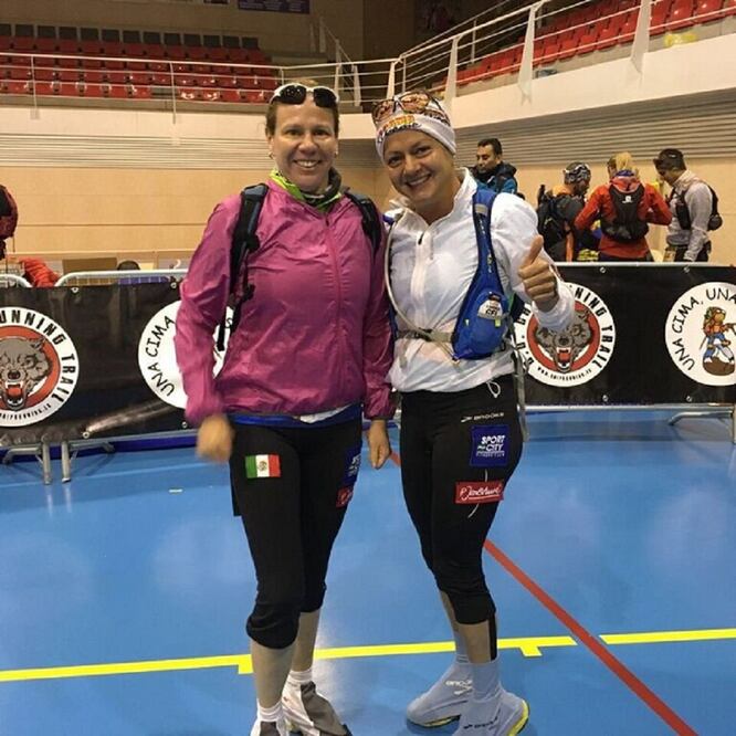 186: Mexicanas buscan romper récord cruzando 4 desiertos 4 cumbres