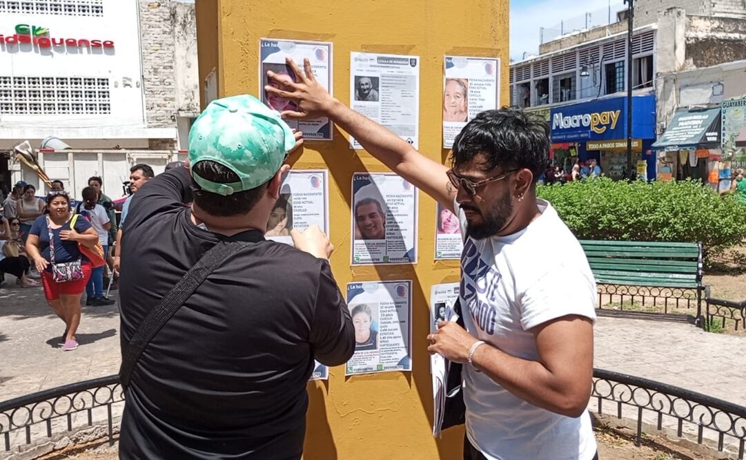 La pega de fichas informativas tiene como fin hacer notar las desapariciones en la entidad y que la sociedad se una a su búsqueda. Foto Especial/Archivo
