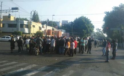 Granaderos repliegan a manifestantes en Coyoacán