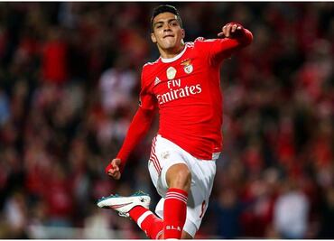 En el Benfica destacan formación de Raúl Jiménez con el América