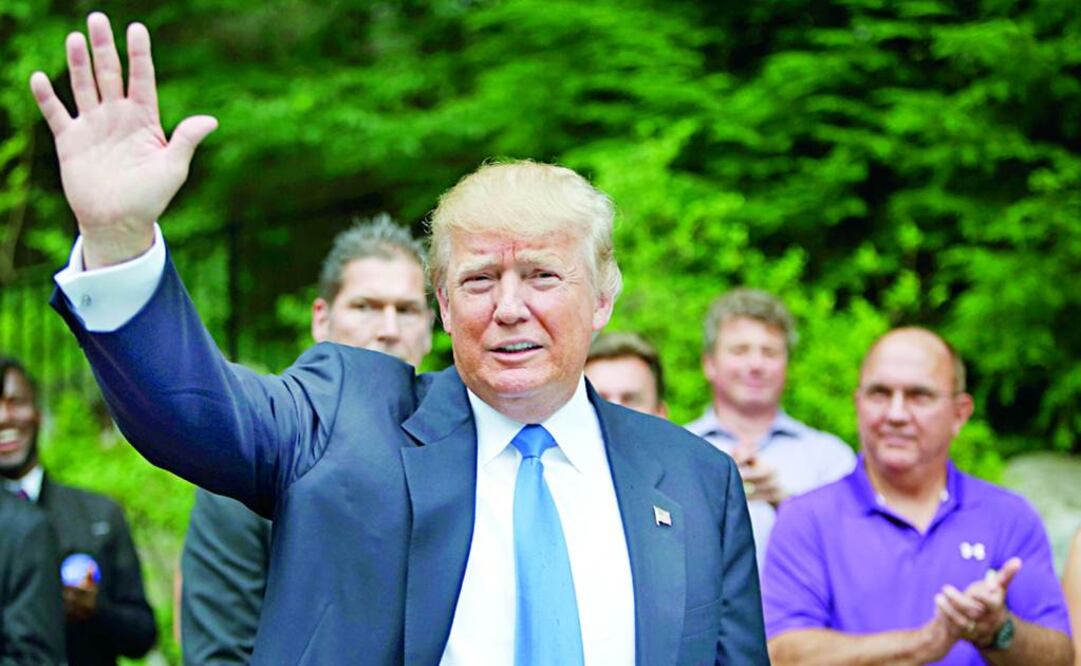 Donald Trump acusa a Univisión, entre otras cosas, de un “intento apenas velado” de reprimir la libertad de expresión con el fin de impulsar a la pre candidata demócrata Hillary Clinton. FOTO: JIM COLE. AP