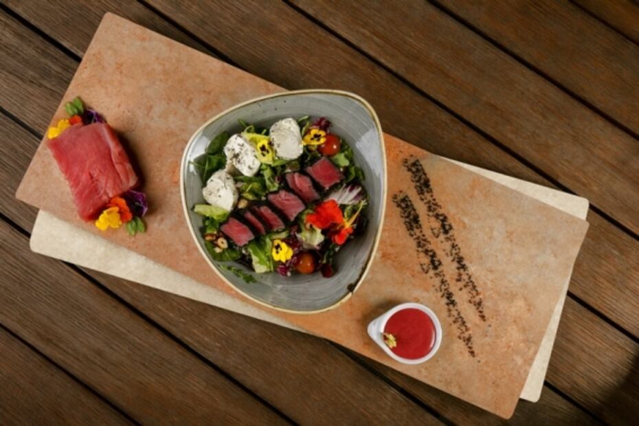 Prepara una fresca ensalada de atún