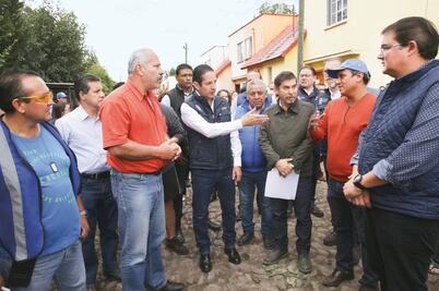 Entregan apoyo a afectados por lluvias en San Juan del Río